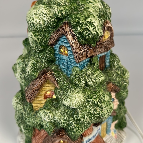 Brinn’s 1988 One Bunny Lane Ceramic Easter Tree House - Light Included - Picture 8 of 16